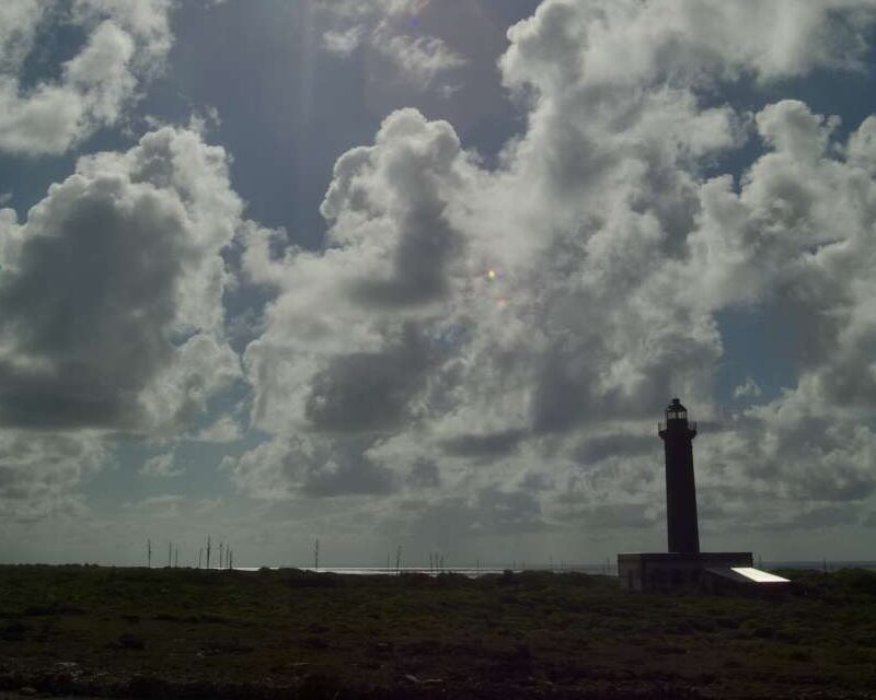 Vue sur le phare de Petite Terre